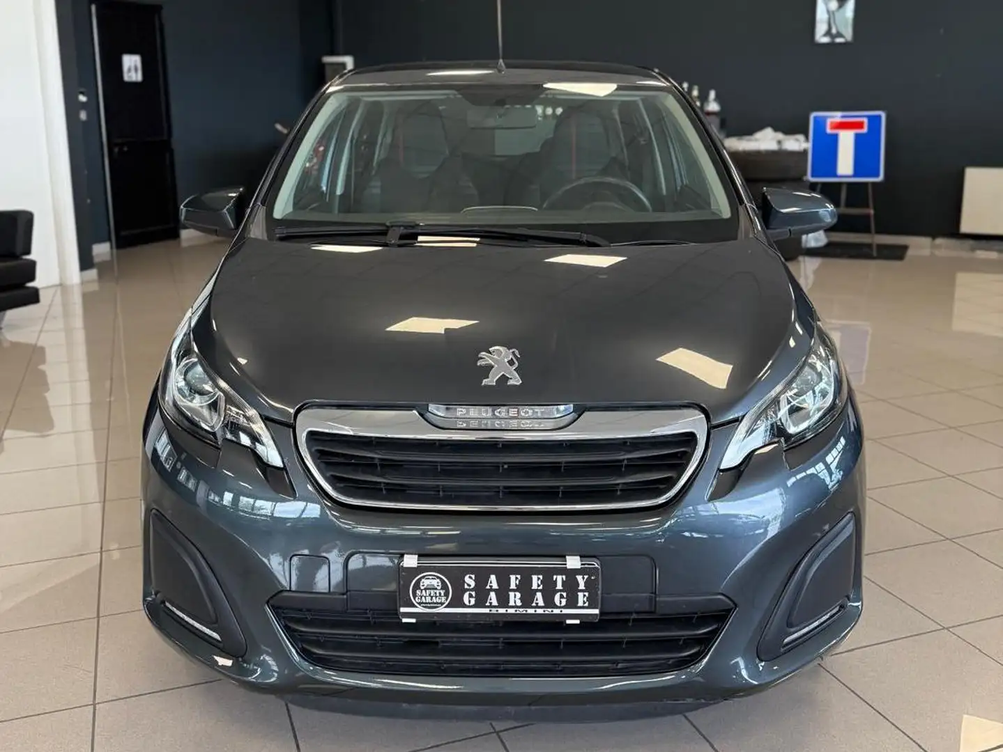 Peugeot 108 108 5p 1.2 vti 12v Active Grigio - 2