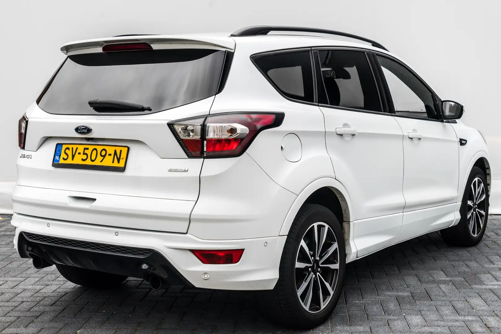 Ford Kuga 1.5 120 PK EcoBoost ST Line RIJKLAAR INCL : GARANT Wit - 2