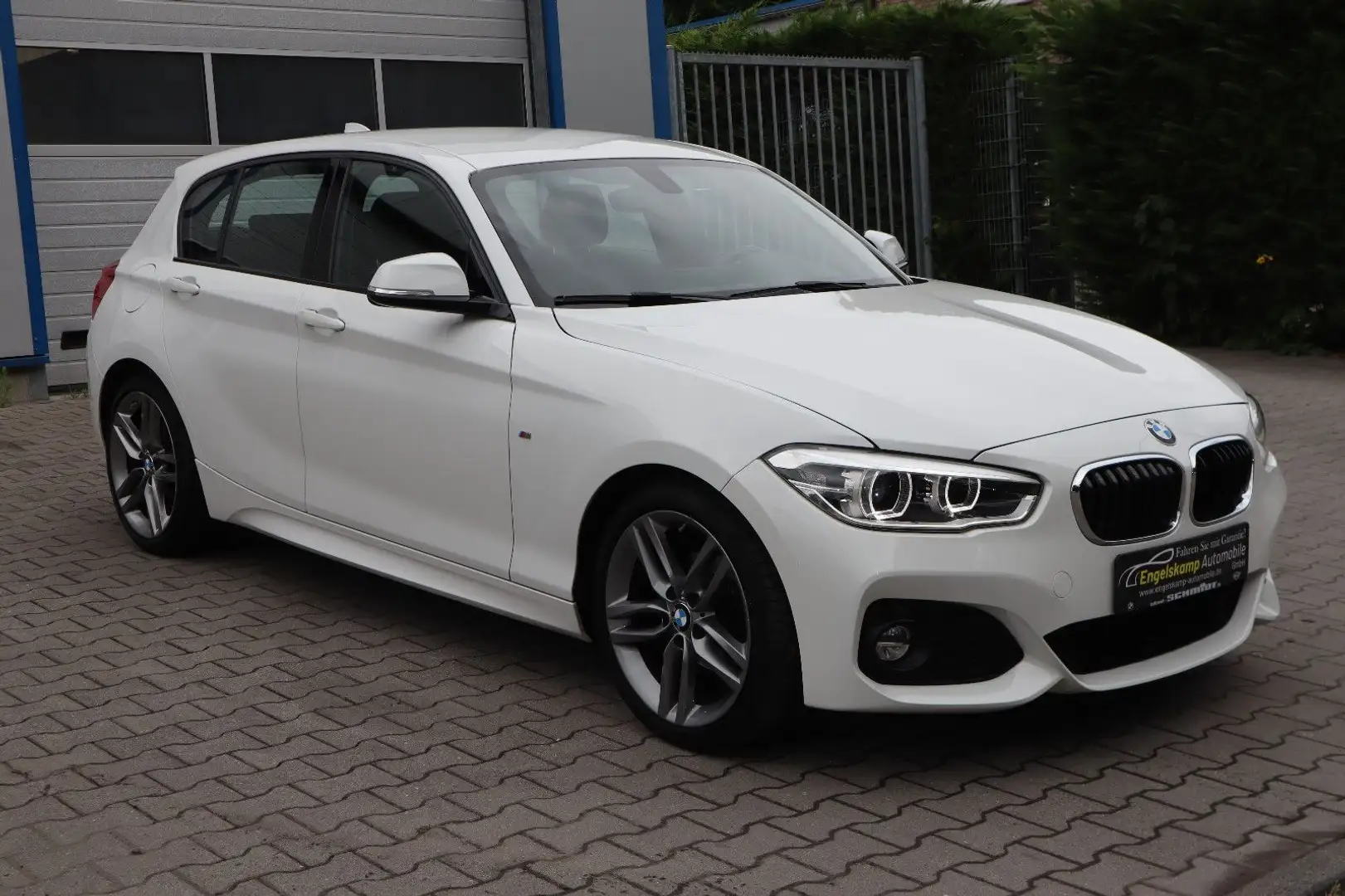 BMW 118 i M Sport/LED/NAVI/ALCANTARA/PDC/MFL Weiß - 1