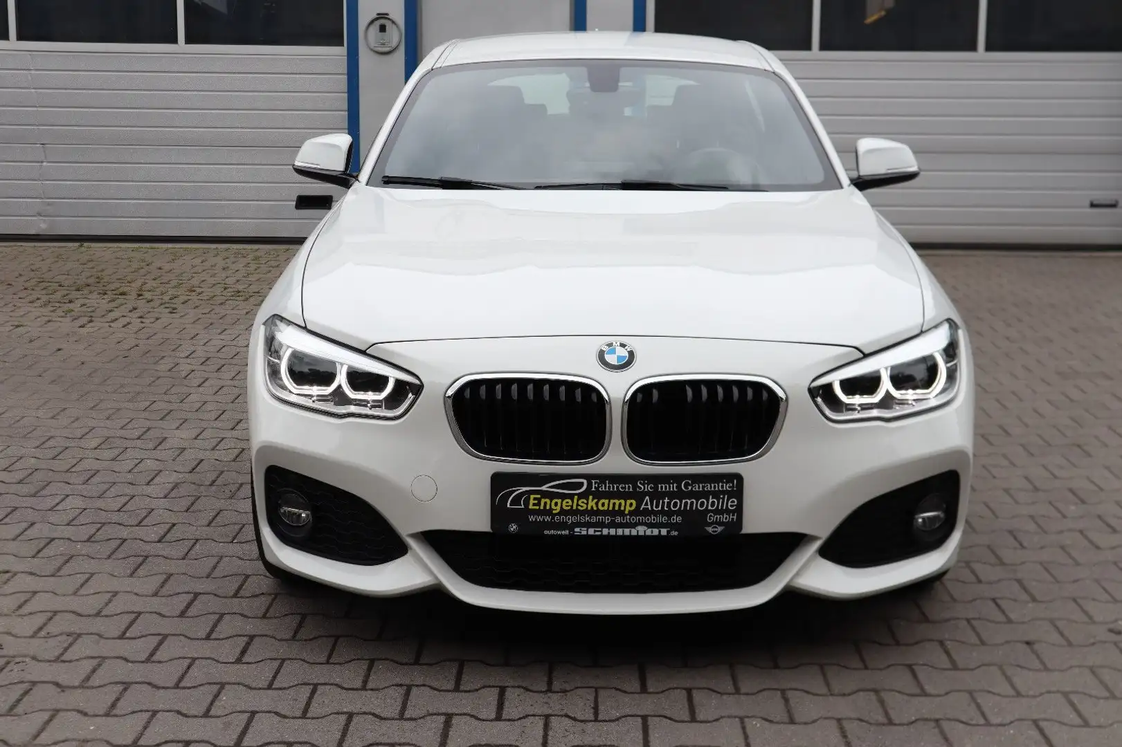 BMW 118 i M Sport/LED/NAVI/ALCANTARA/PDC/MFL Weiß - 2