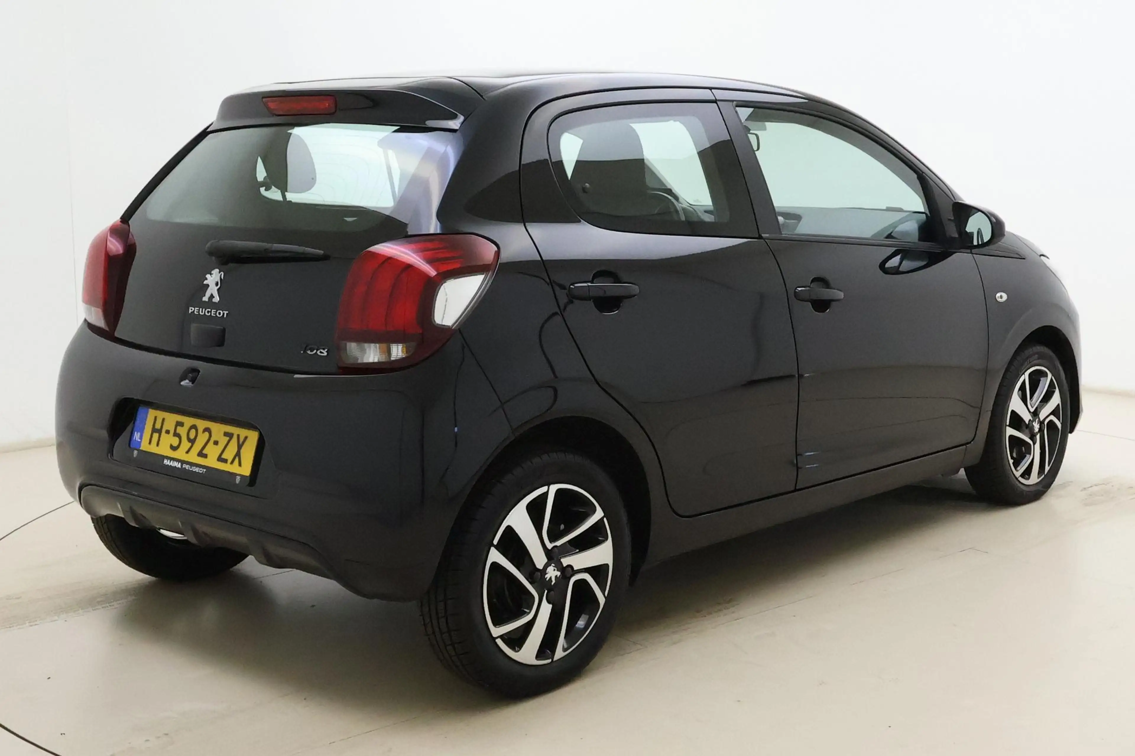 Peugeot 108 1.0 e-VTi Allure | Apple carplay/Android auto | Na — photo 2