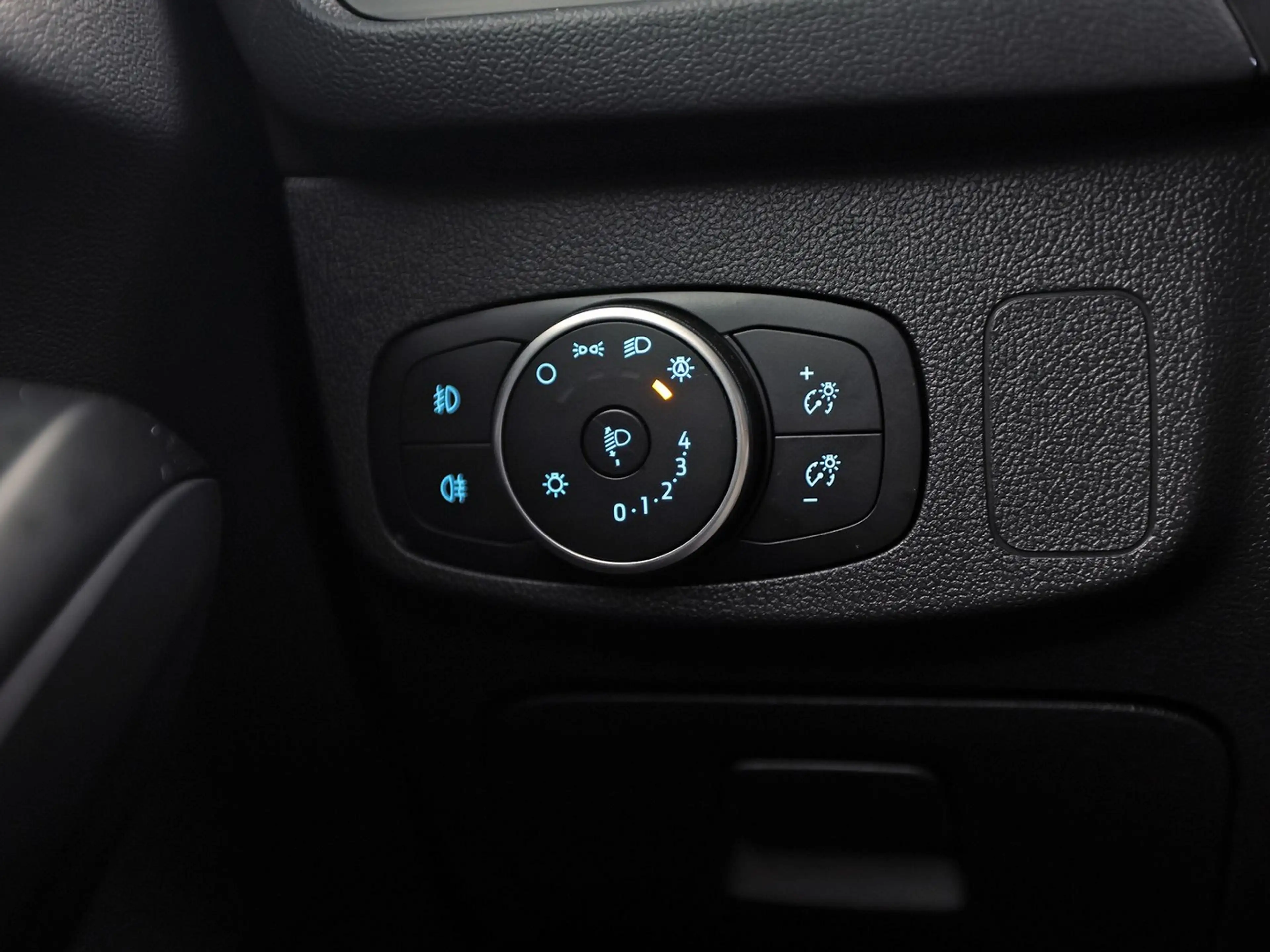 Ford Focus Wagon 1.0 EcoBoost ST Line Automaat (APPLE CARPLAY — photo 24