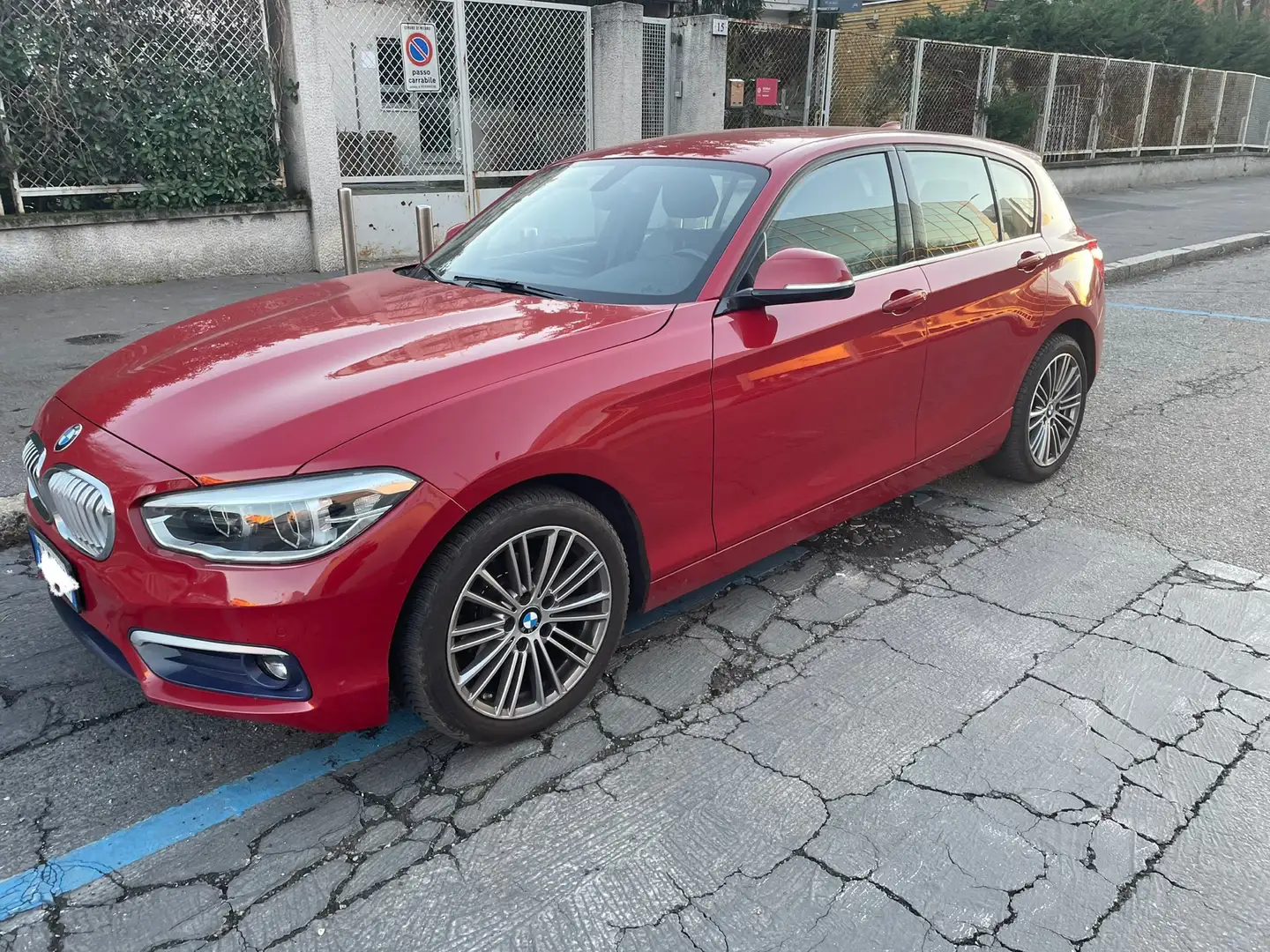 BMW 118 118i 5p Urban Rosso - 2