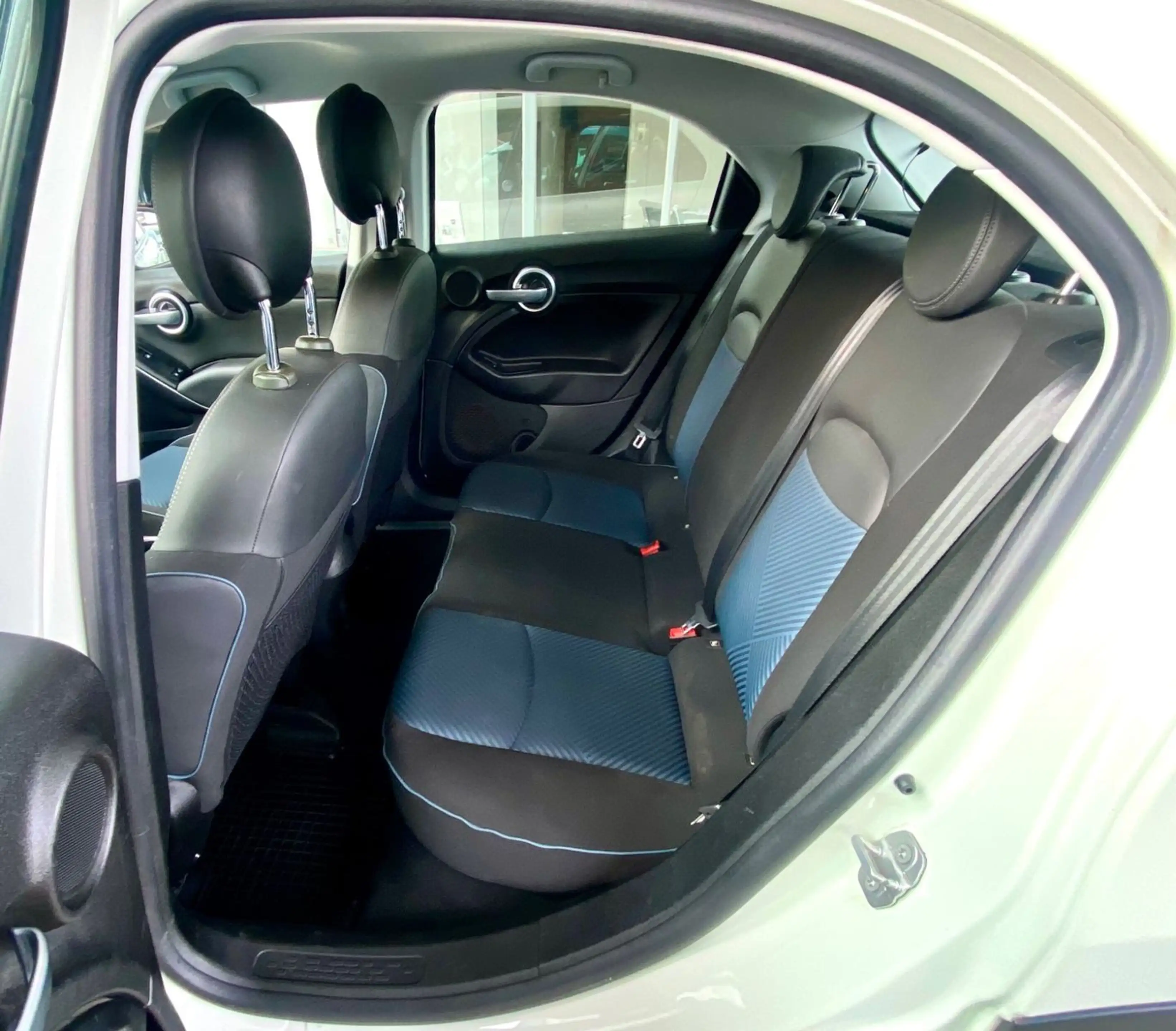 Fiat 500X 1. 6 Lounge *SHZ+KLIMA* — photo 9