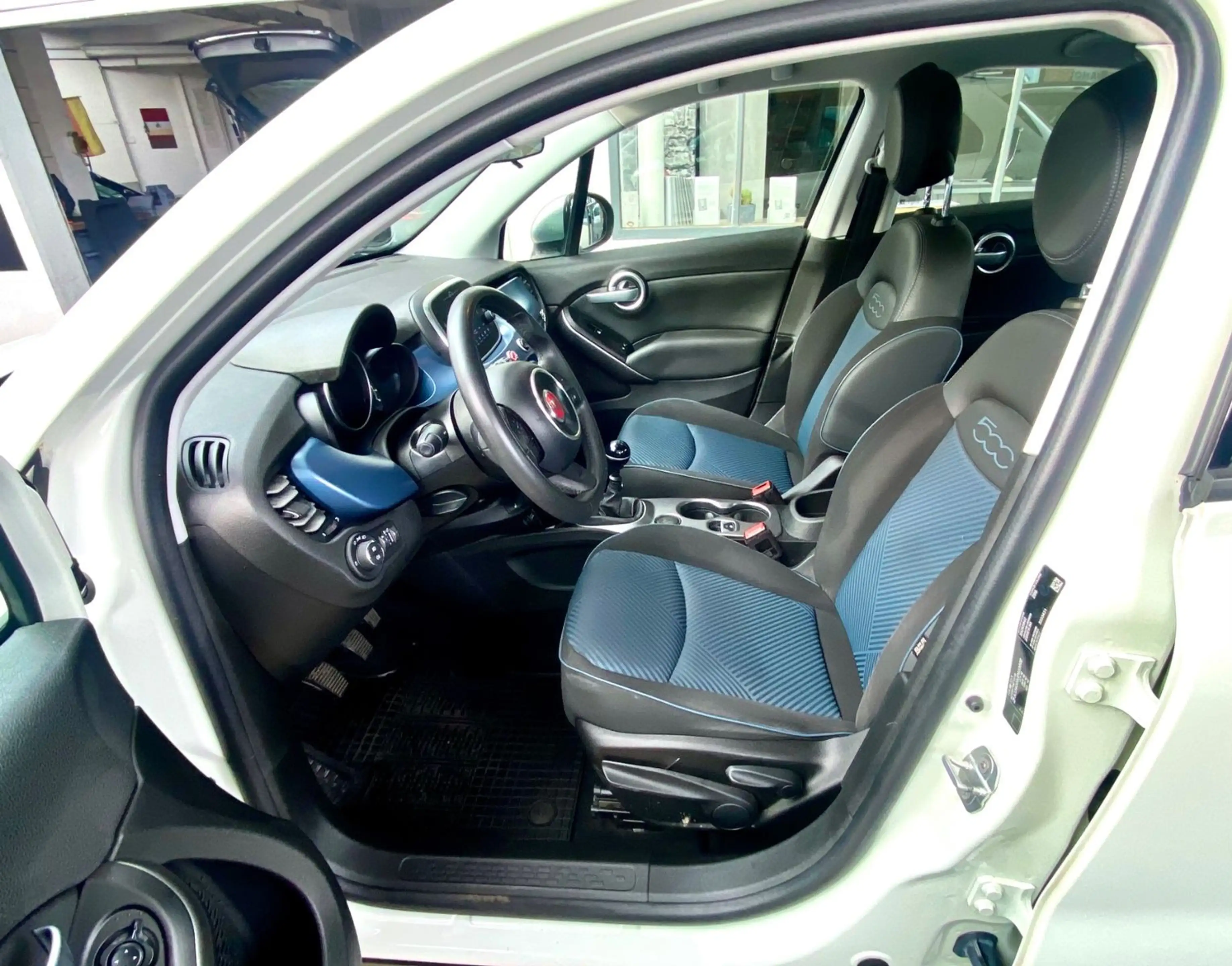 Fiat 500X 1. 6 Lounge *SHZ+KLIMA* — photo 7