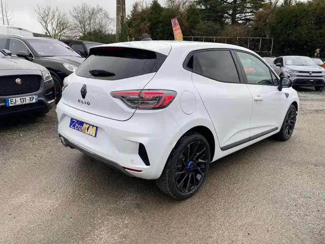 Renault Clio view 4
