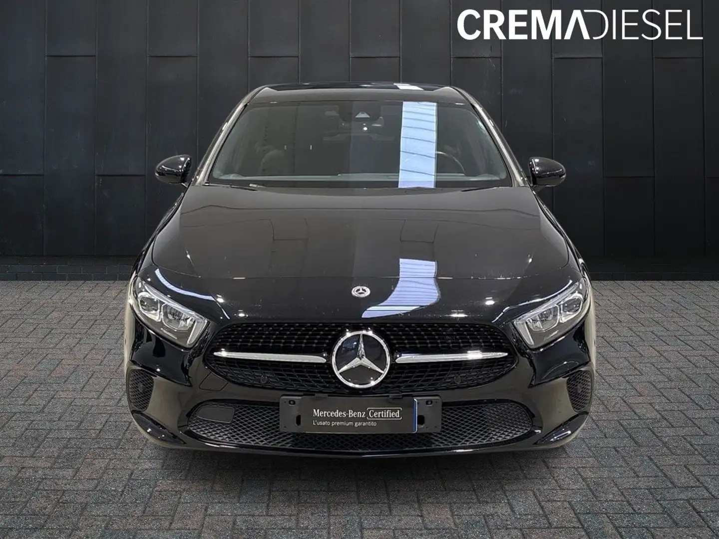 Mercedes-Benz A 200 A 200 d Sport Night edition auto Nero - 2