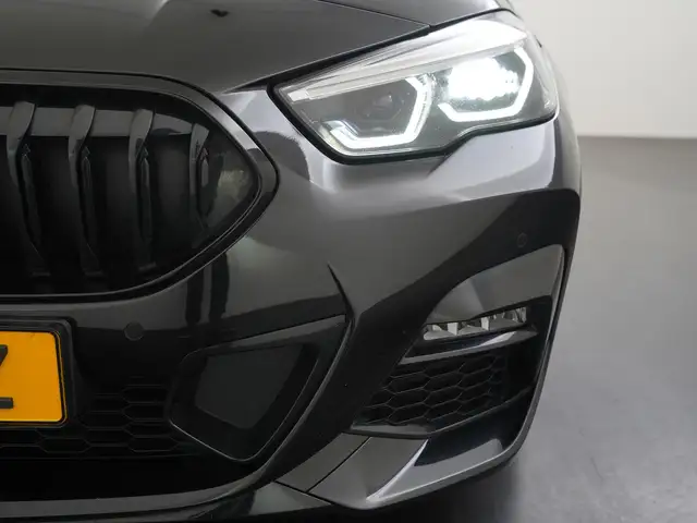 BMW 2 Series view 29