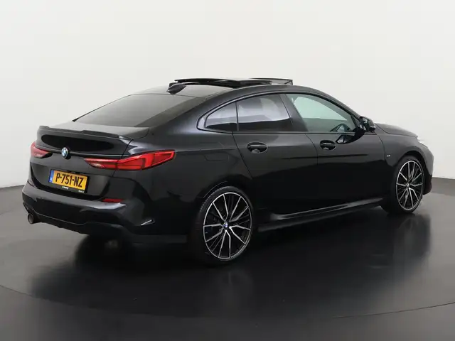 BMW 2 Series view 4