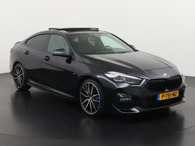 BMW 2 Series view 30