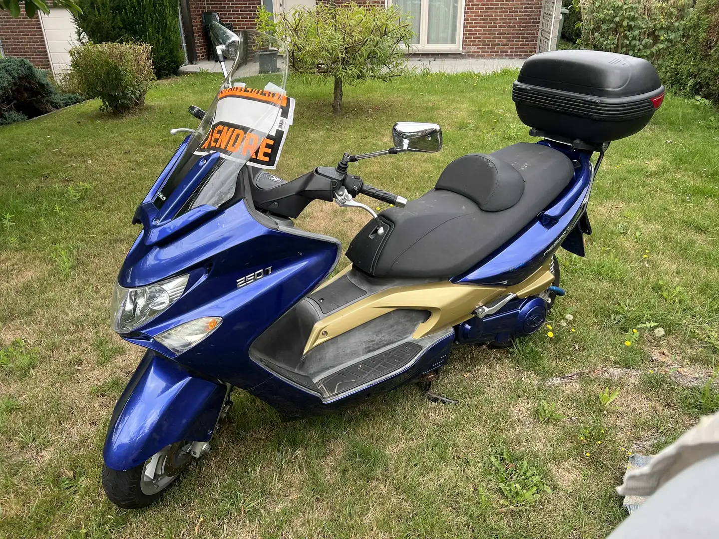 Kymco Xciting 250i Kék - 1