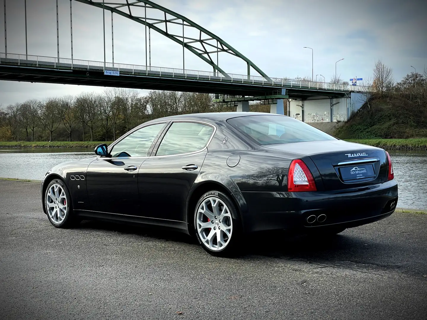 Maserati Quattroporte 4.7 S / FULL DEALER SERVICE FILE / YOUNGTIMER Grijs - 2