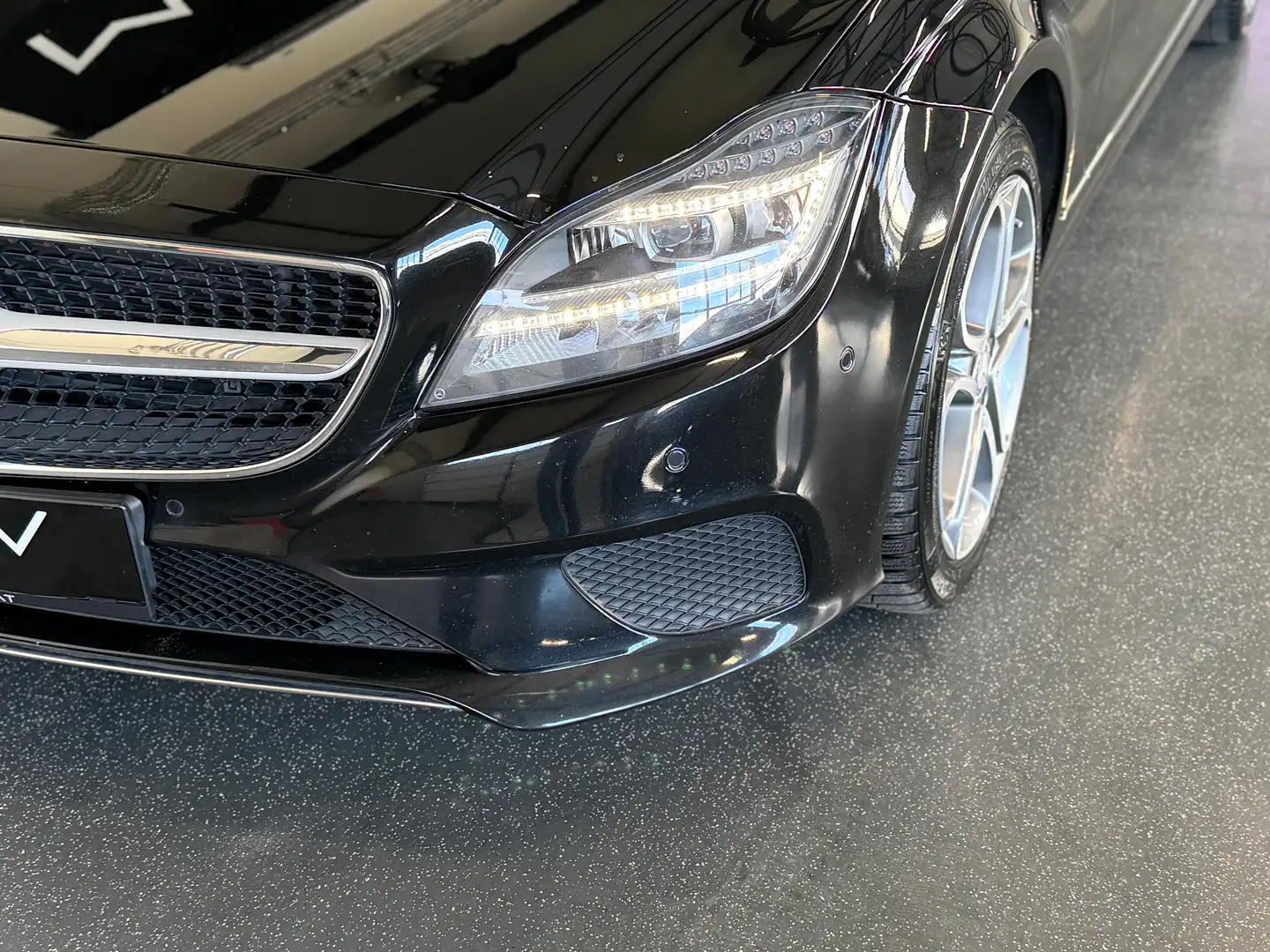 Mercedes-Benz CLS 220 d BlueTec Shooting Brake Finanzierung Schwarz - 2