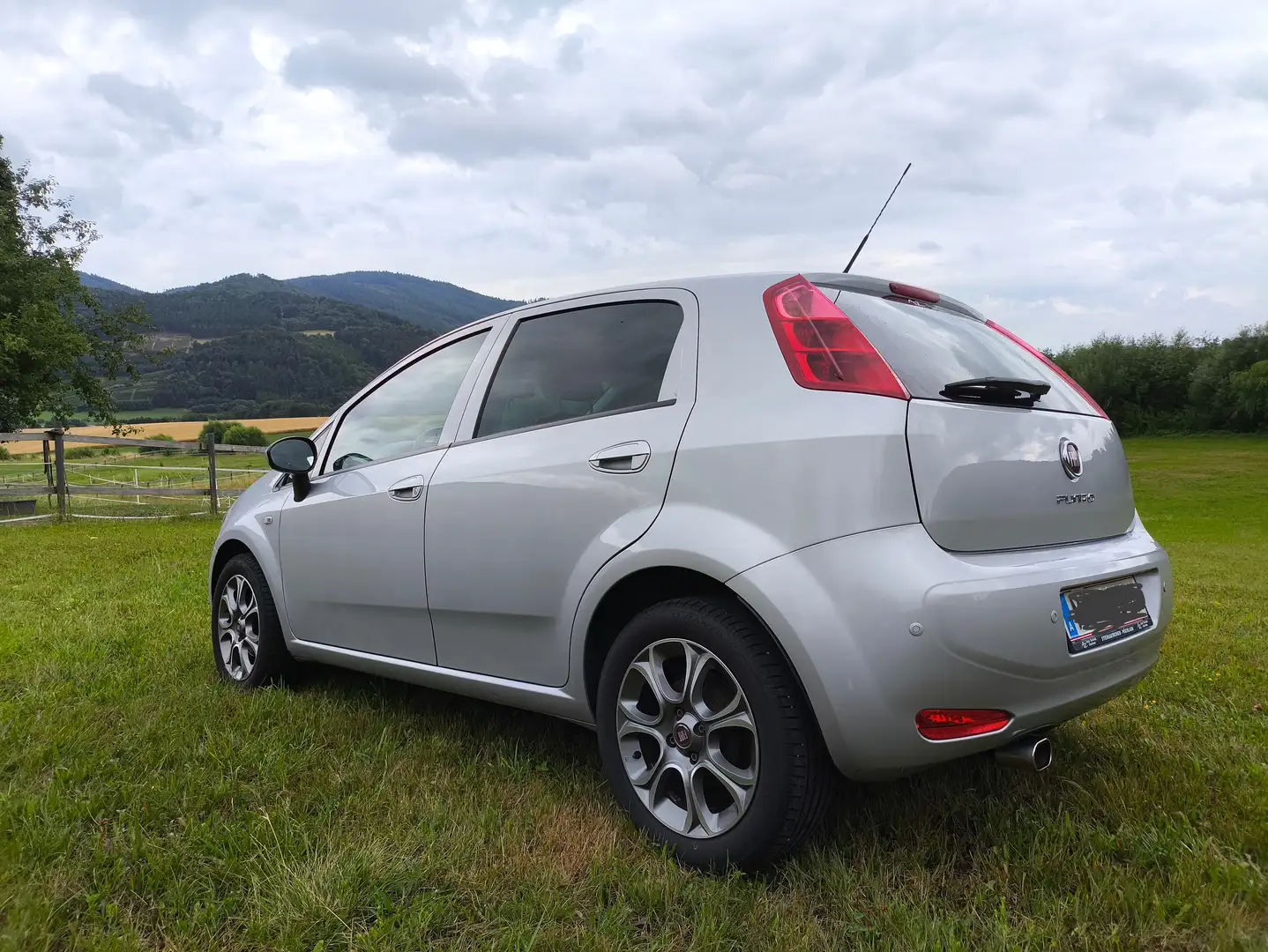 Fiat Punto Punto 1,4 78 Lounge Lounge Silber - 2