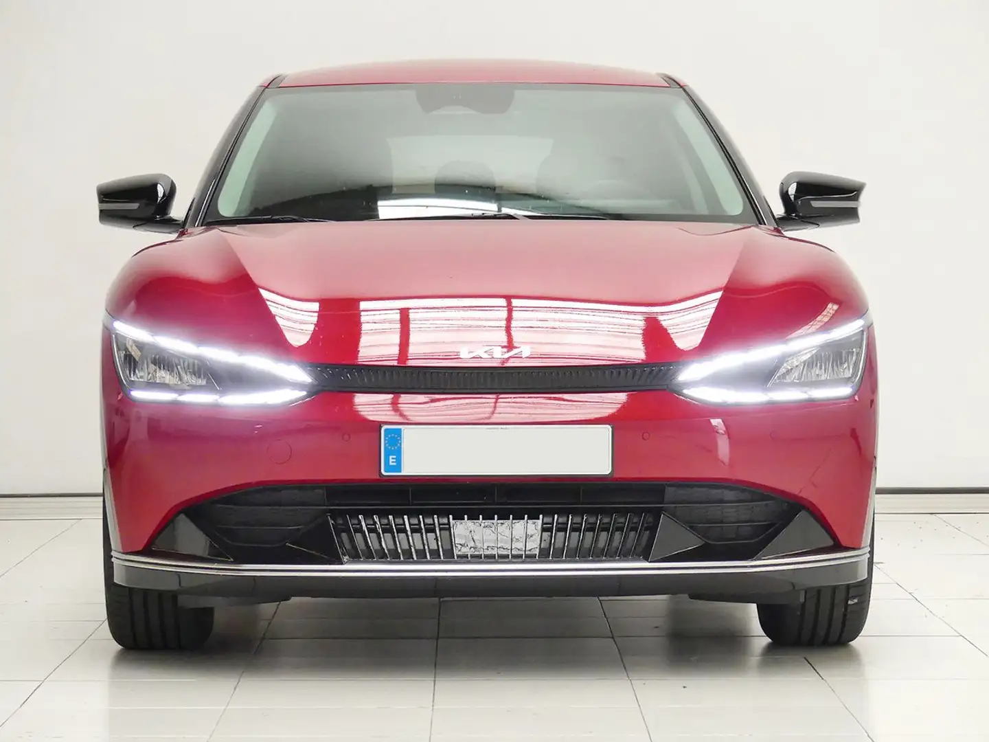 Kia EV6 BEV 58KWH 125KW AIR RWD AUTO 170 5P Rojo - 2