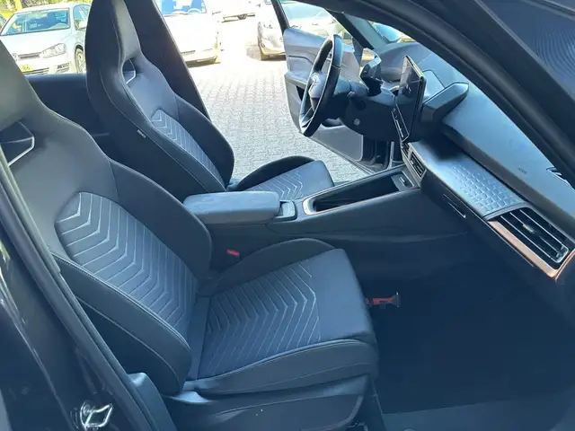 Cupra Born view 14
