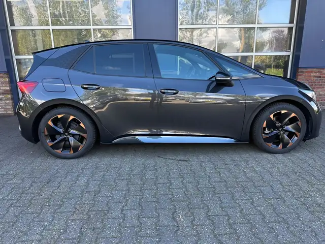 Cupra Born view 7