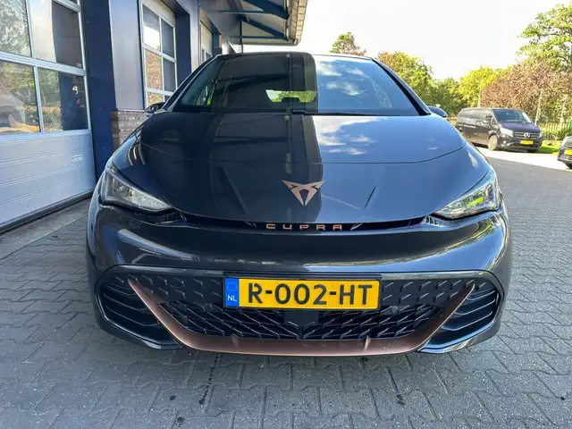 Cupra Born view 8