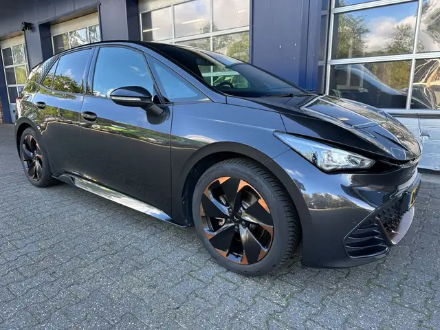 Cupra Born view 4