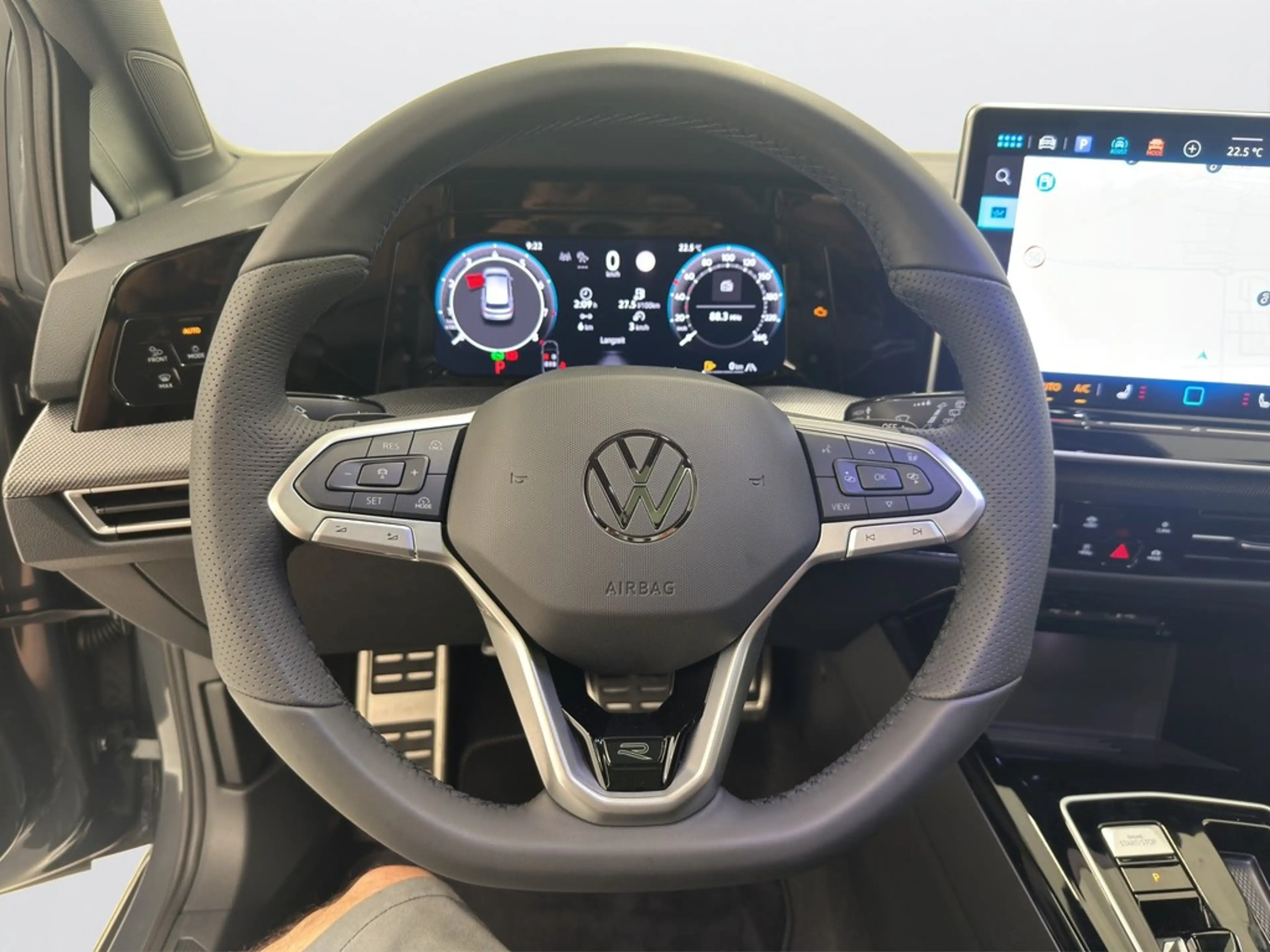 Volkswagen Golf R -Line 1.5 eTSI DSG PANO/DESIGN PAKET/RFK — photo 10