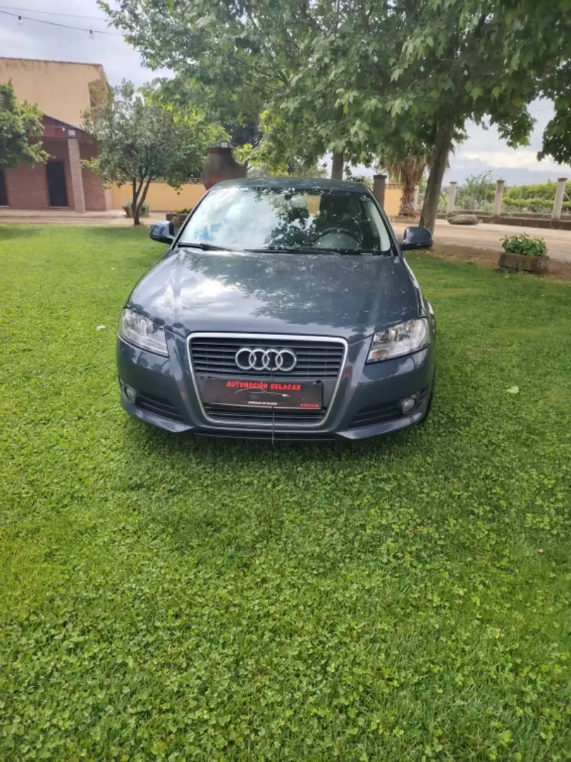 Audi A3 Berlina Manual de 5 Puertas Gris - 1