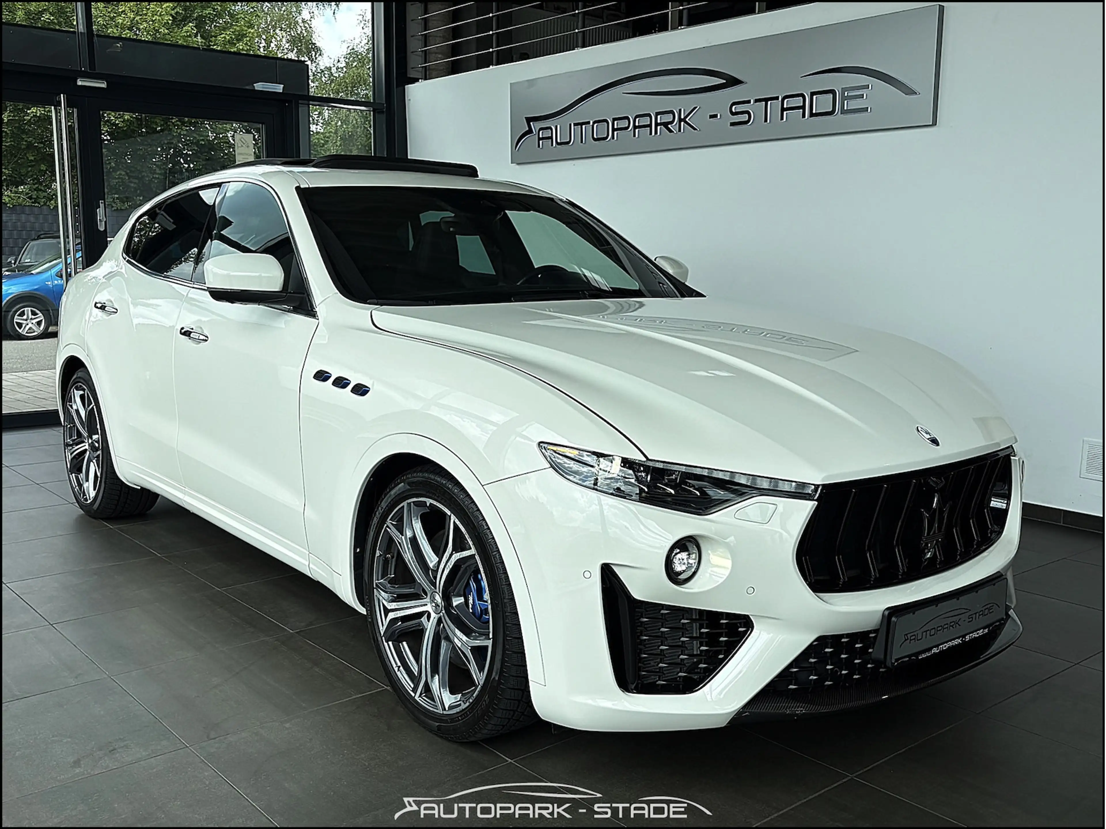 Maserati Levante Diesel Panorama LED Kamera Luft — photo 6