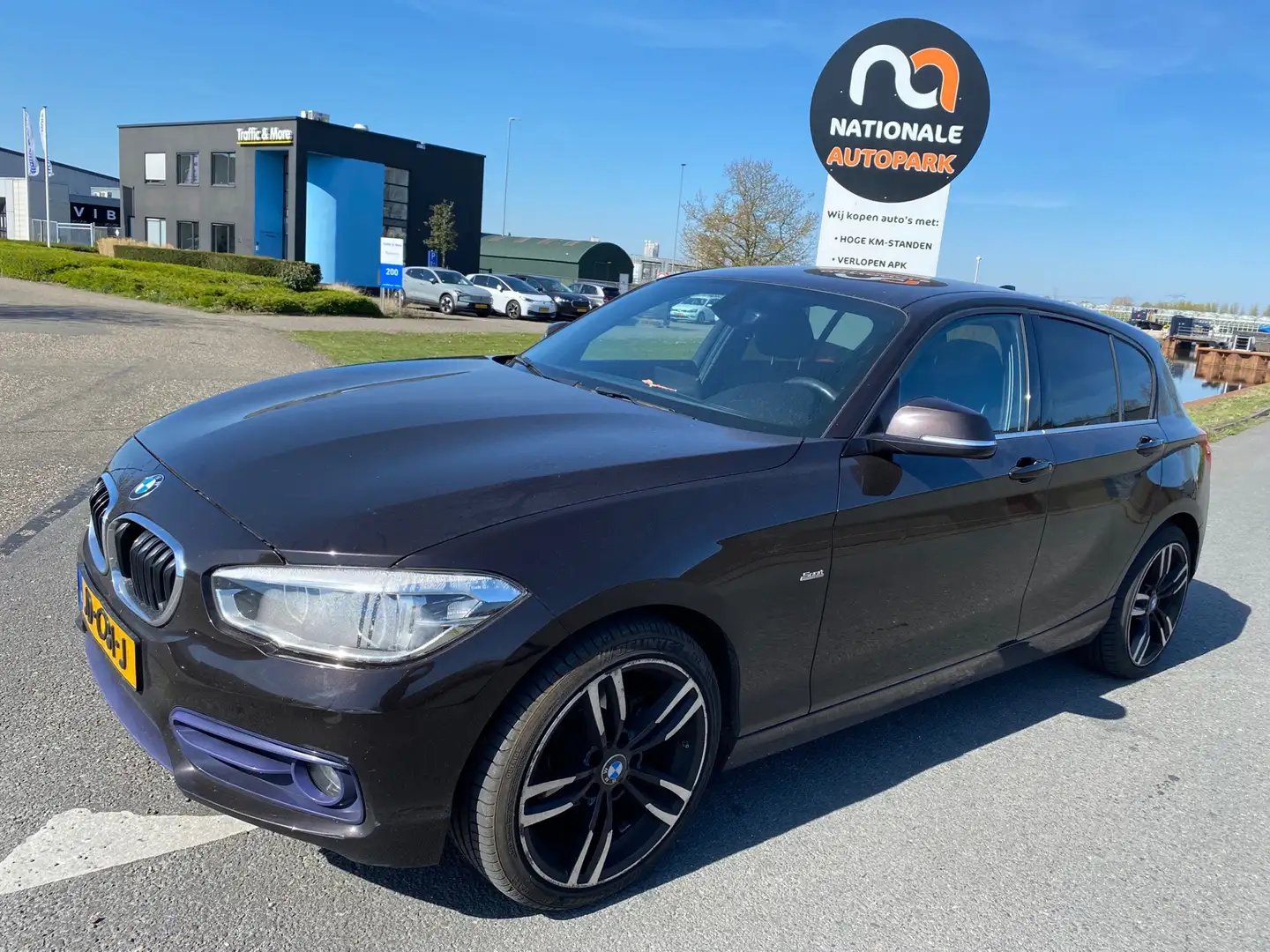 BMW 116 1-serie 2016 * 116d Lease Sport * AUTOMAAT * EURO Brown - 1