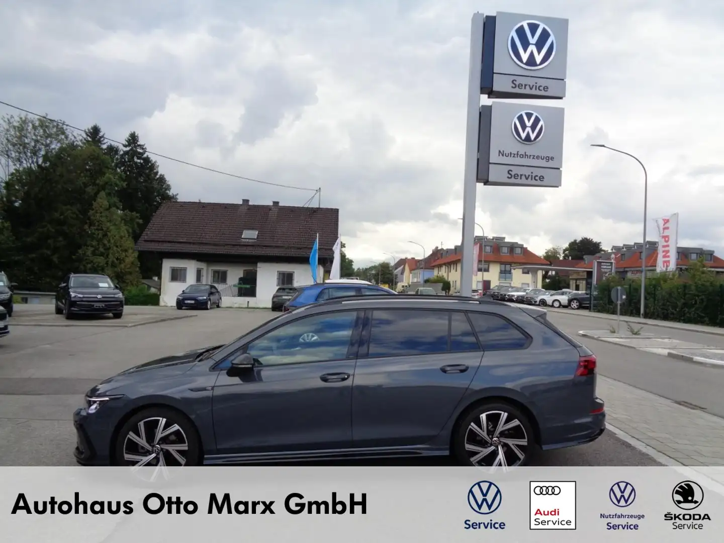 Volkswagen Golf VIII Variant 1,5 eTSI DSG R-Line (LED+Navi+RearVie Gris - 1