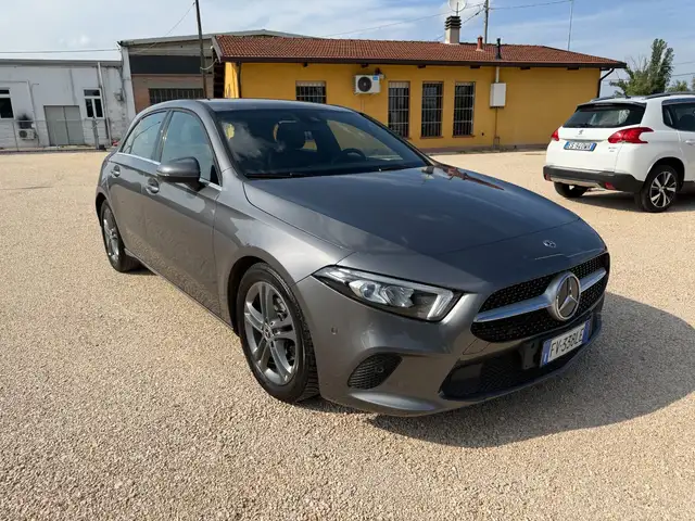 Mercedes-Benz A 180 A 180 d Automatic Executive
