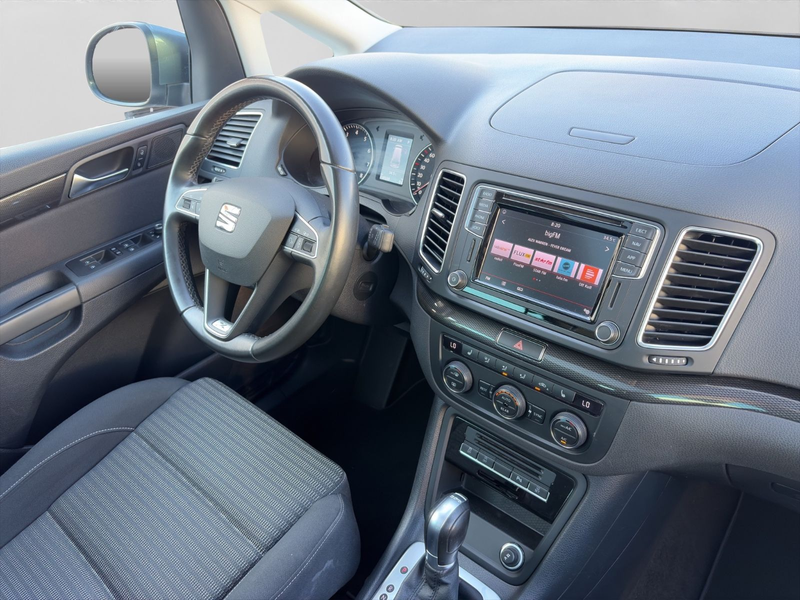 SEAT Alhambra 1.4 TSI Xcellence S&S *7-Sitzer*Pano* — photo 11