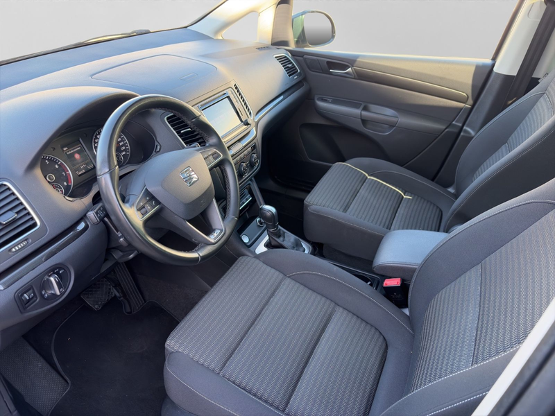 SEAT Alhambra 1.4 TSI Xcellence S&S *7-Sitzer*Pano* — photo 9
