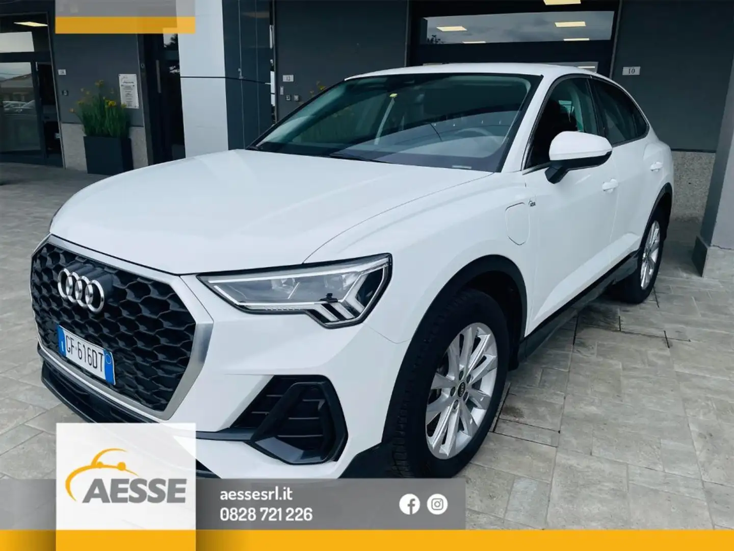 Audi Q3 SPB 45 TFSI e PHEV S tronic Wit - 1