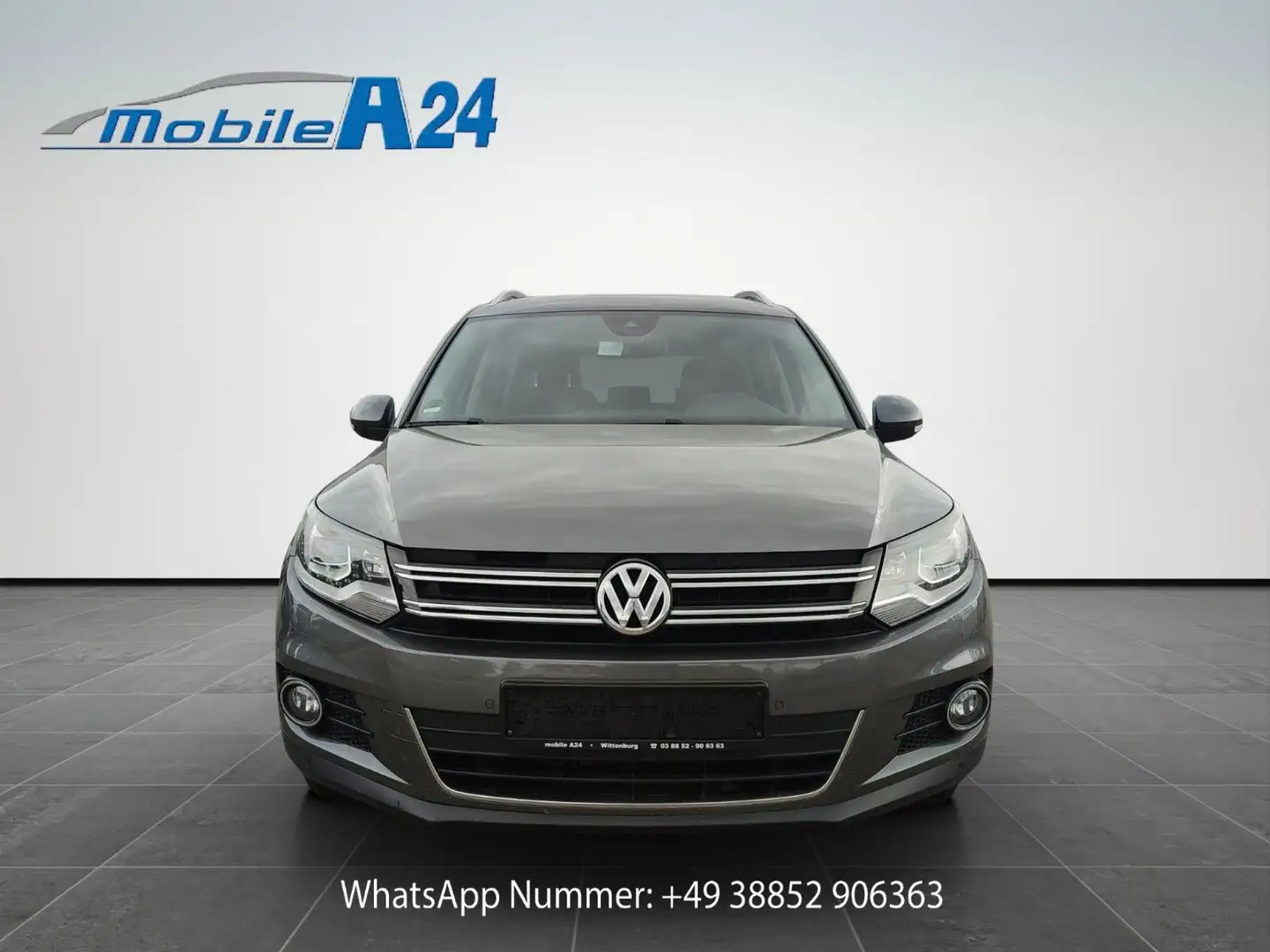 Volkswagen Tiguan Sport & Style NAVI AHK BIXENON 2.HAND Grau - 2