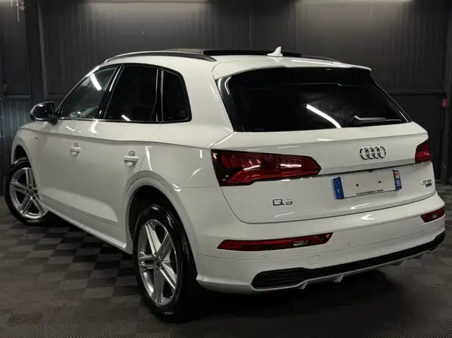 Audi Q5 view 7