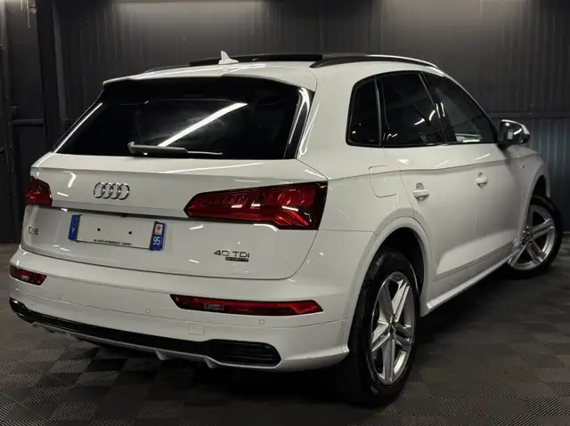 Audi Q5 view 9