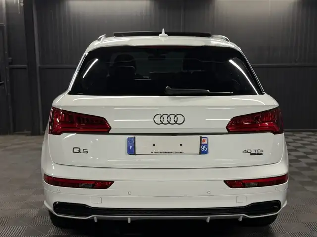 Audi Q5 view 8