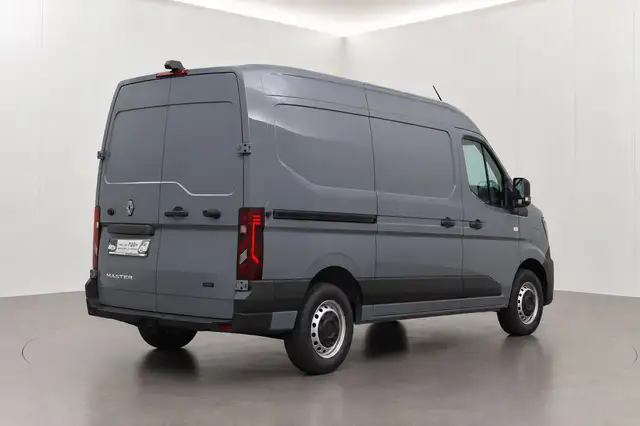 Renault Master view 2
