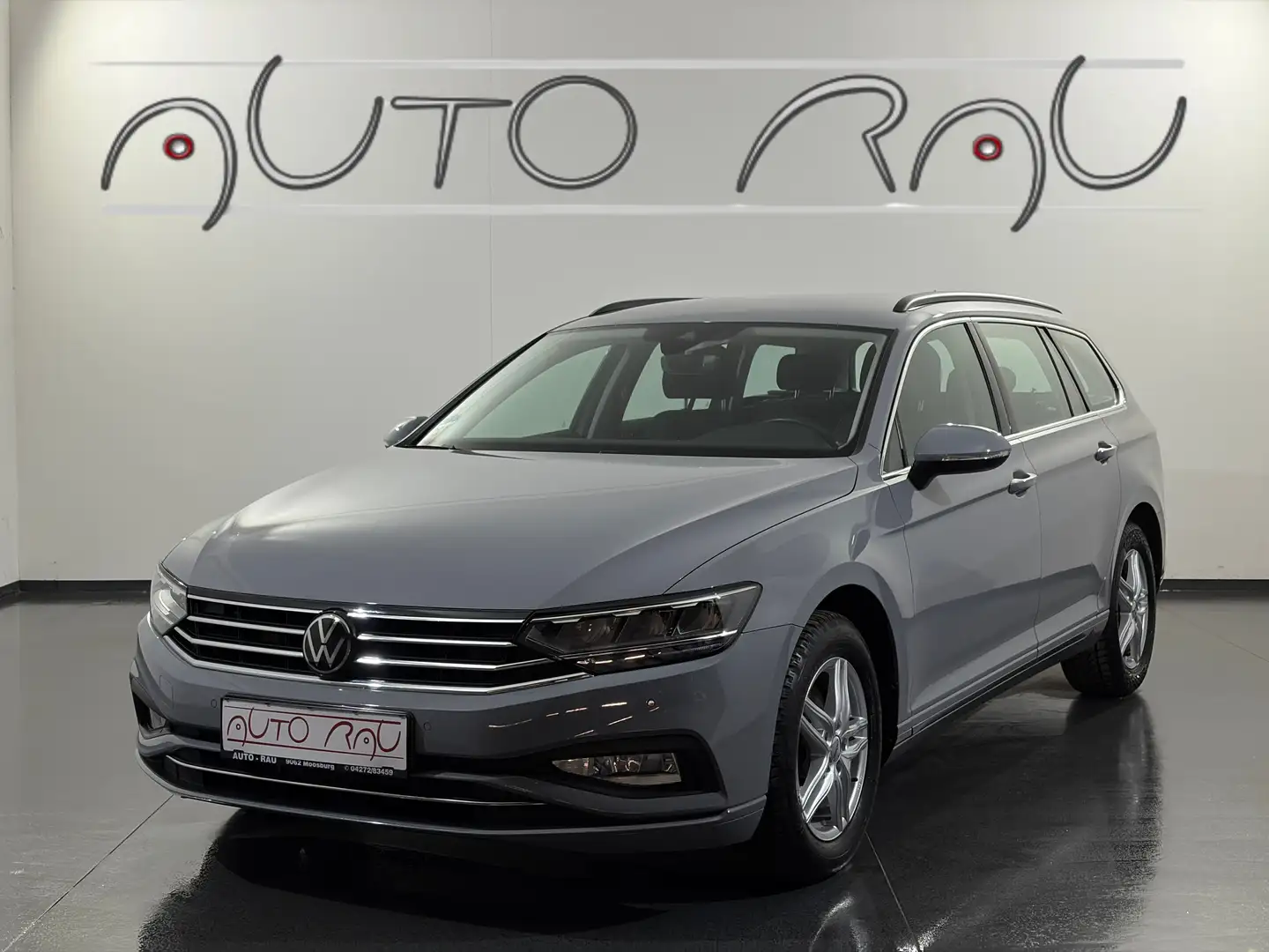 Volkswagen Passat Variant 2.0 TDI SCR Business *LED*ACC*RFK*NAVI* Grau - 1