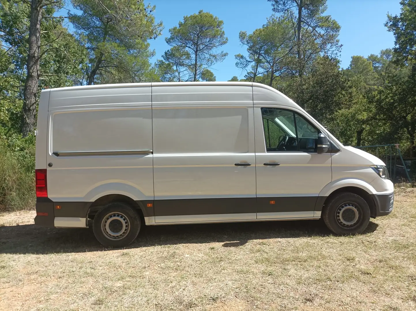 Volkswagen Crafter CRAFTER H3 L3 2.0 TDI 140 CH BUSINESS LINE Blanc - 1