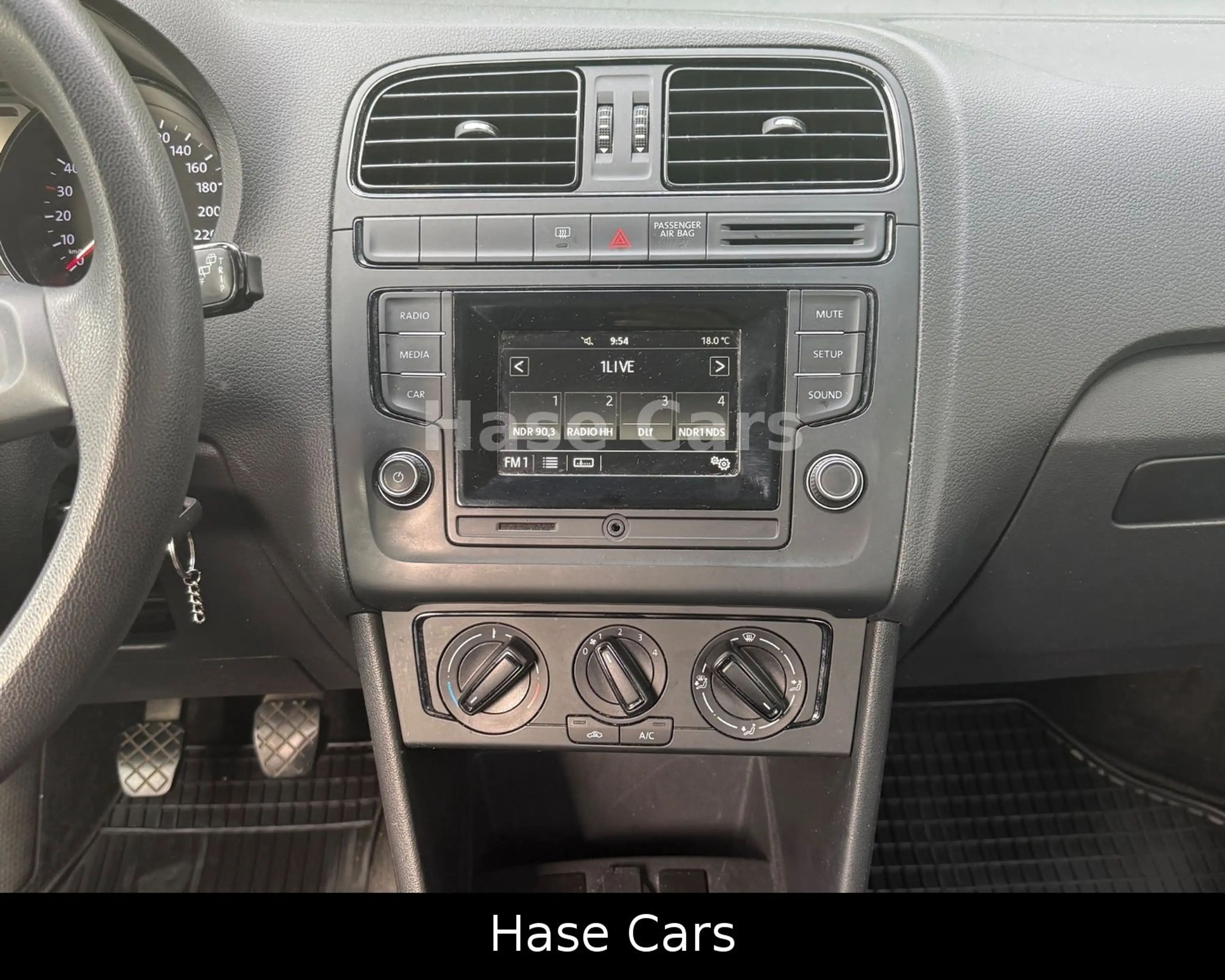 Volkswagen Polo 1.0 *Klima*elek.Fenster*TÜV+Serv NEU* — photo 9