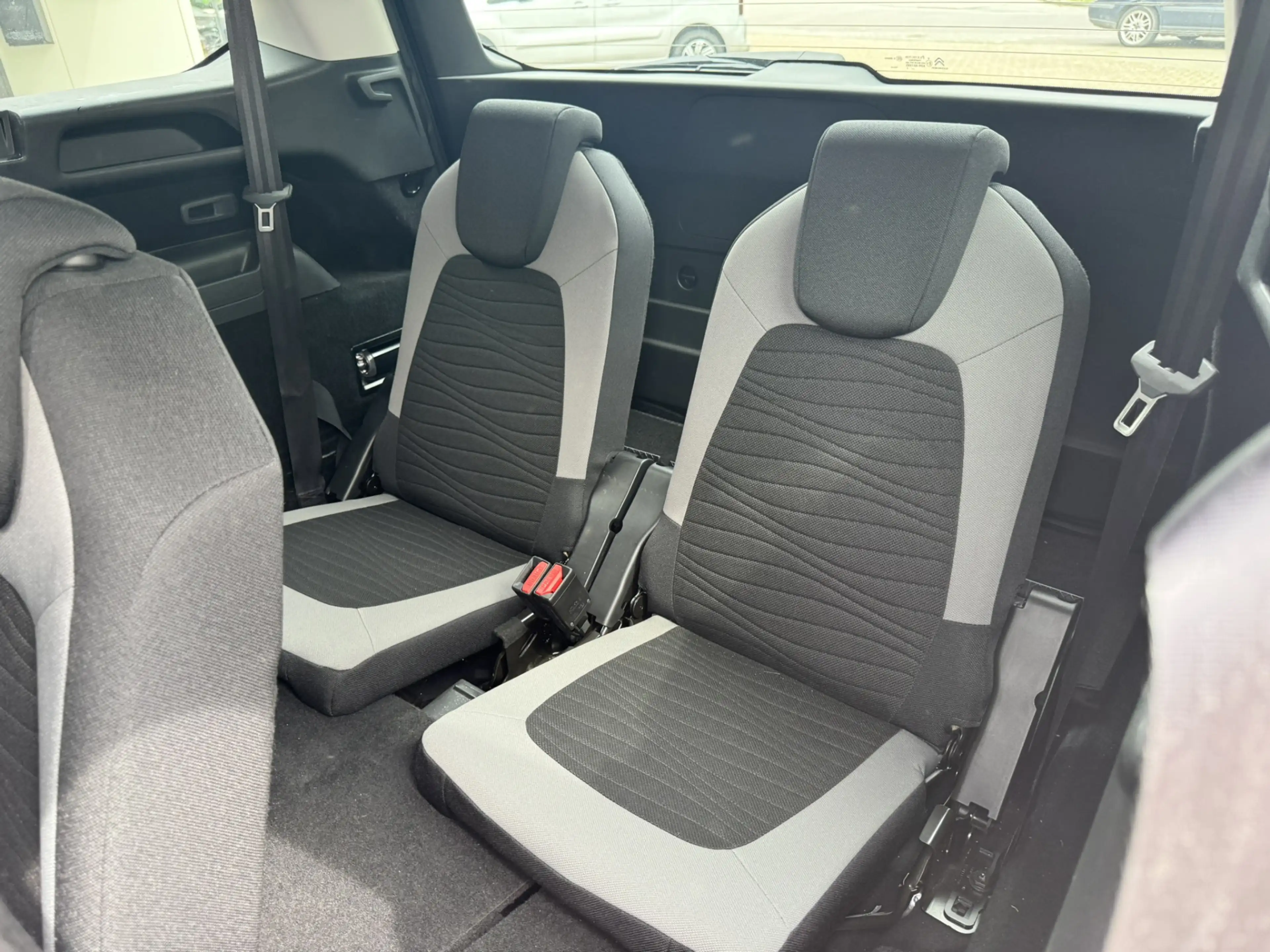 Citroen Grand C4 Picasso 1.6 BlueHDi Shine*Camera*Navi*EXPORT/EX.BPM* — photo 11