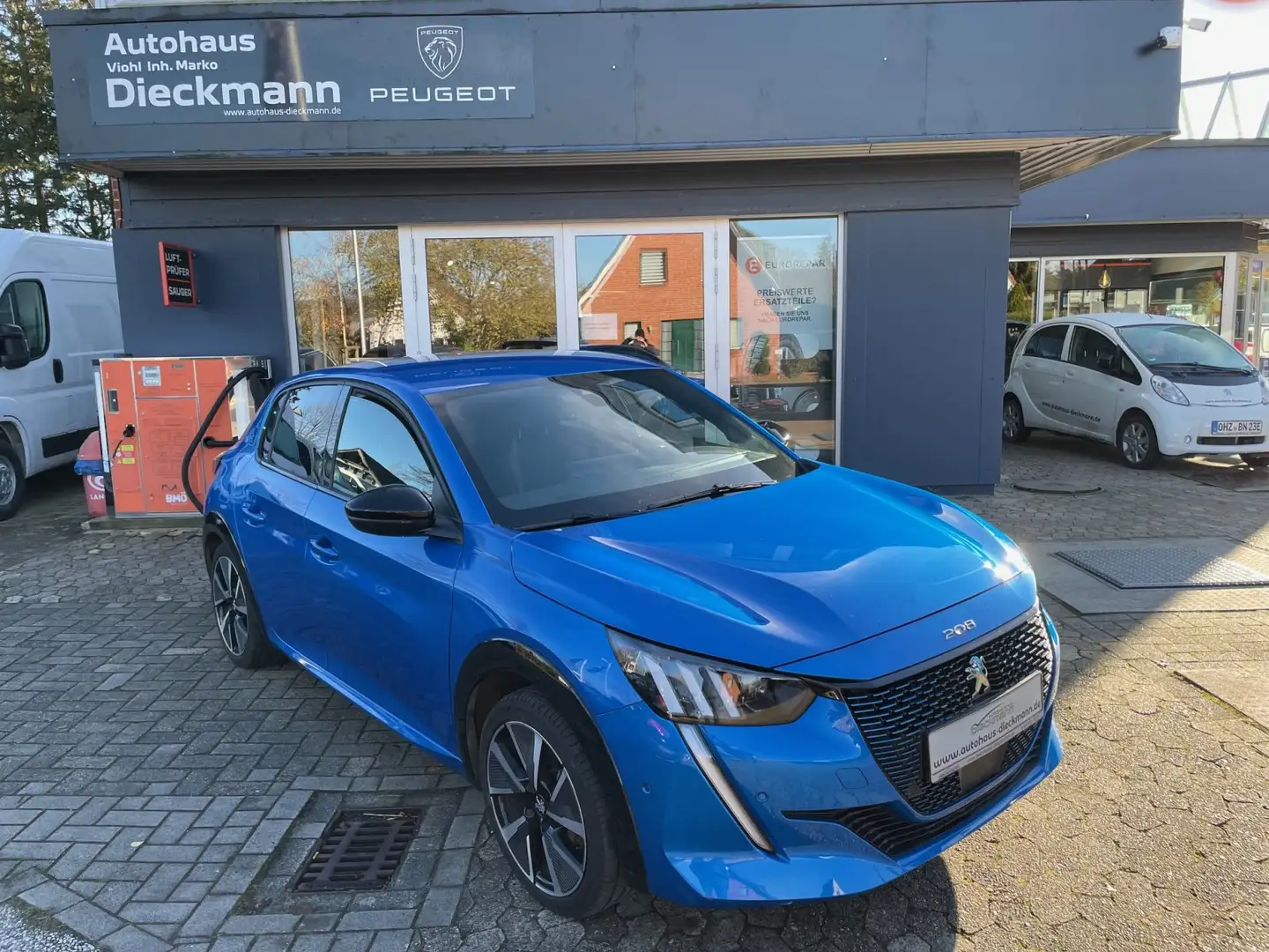 Peugeot 208 Elektromotor 136 GT ACC / SHZ Blau - 1