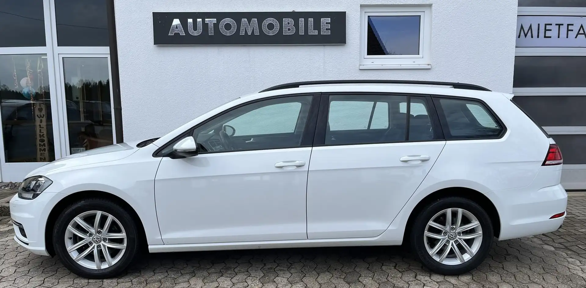 Volkswagen Golf VII Variant Comfortline 1,6 TDI NAVI AHK Blanc - 2
