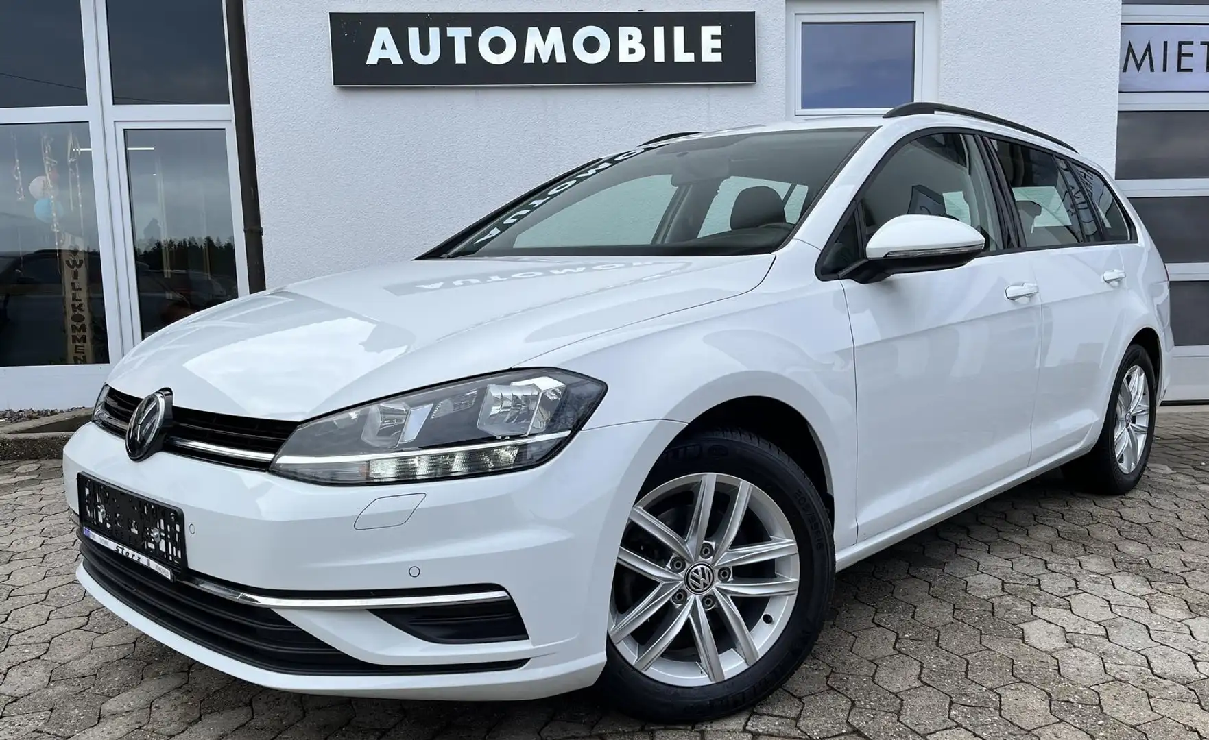 Volkswagen Golf VII Variant Comfortline 1,6 TDI NAVI AHK Blanc - 1