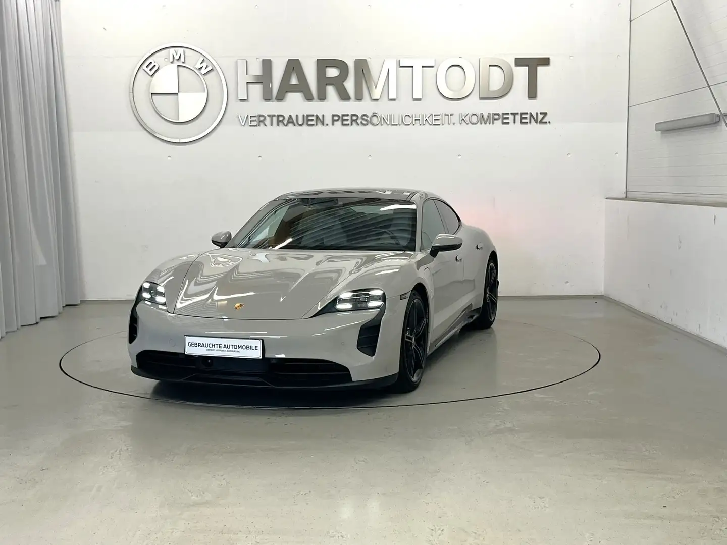 Porsche Taycan *Sport Chrono / BOSE / Panorama* Grau - 2