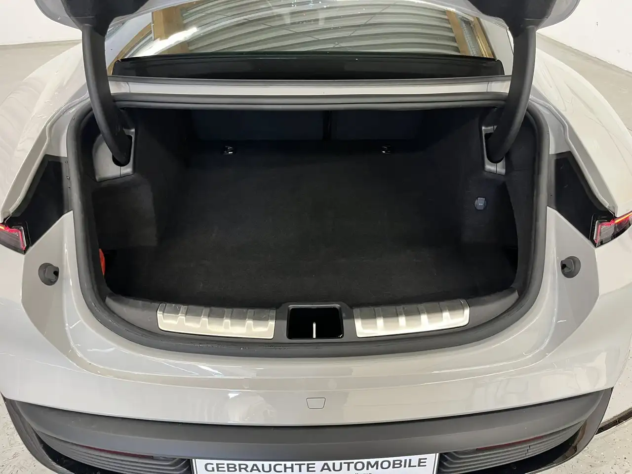 Porsche Taycan *Sport Chrono / BOSE / Panorama*, миниатюра 16