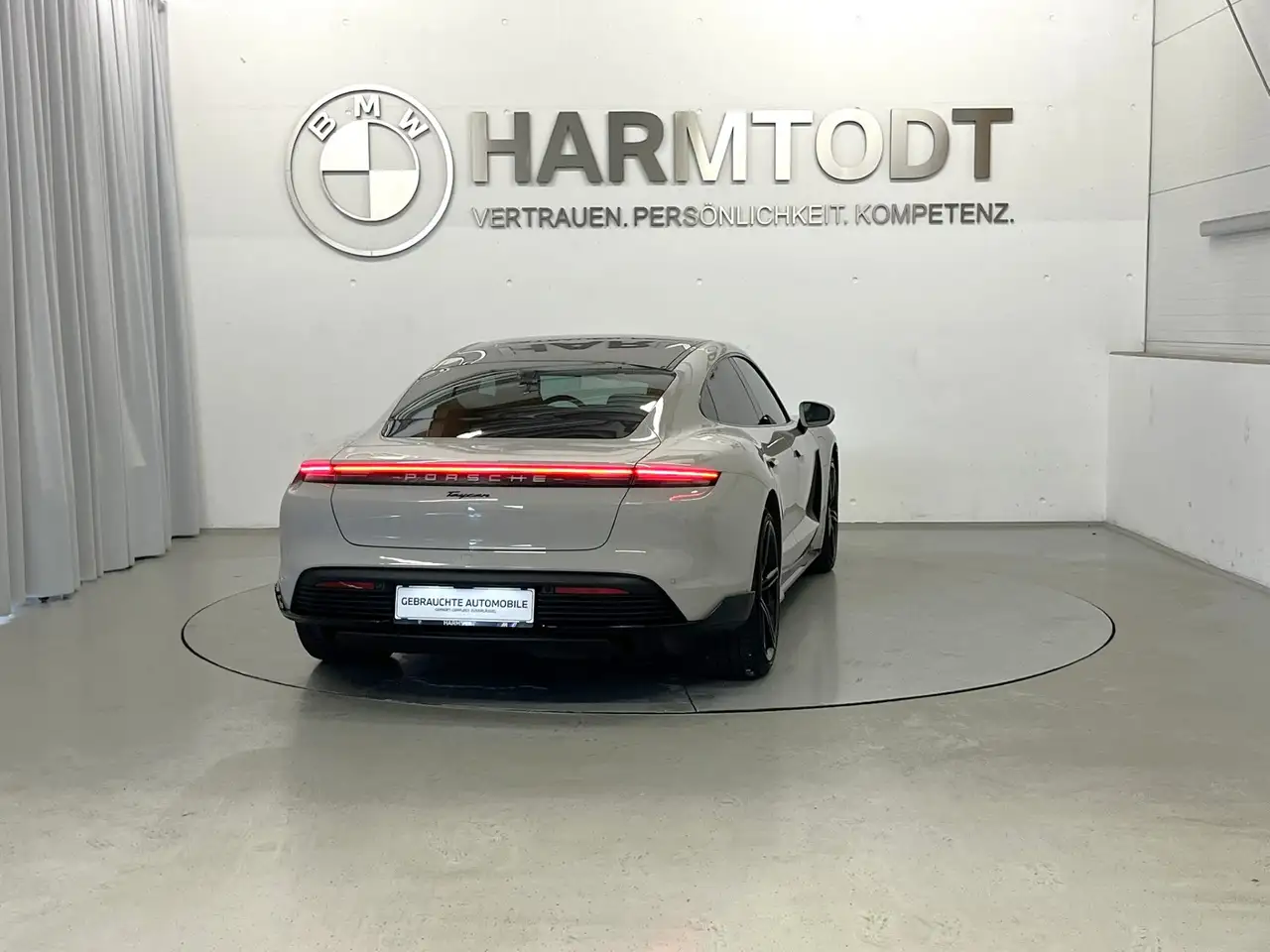 Porsche Taycan *Sport Chrono / BOSE / Panorama*, миниатюра 6