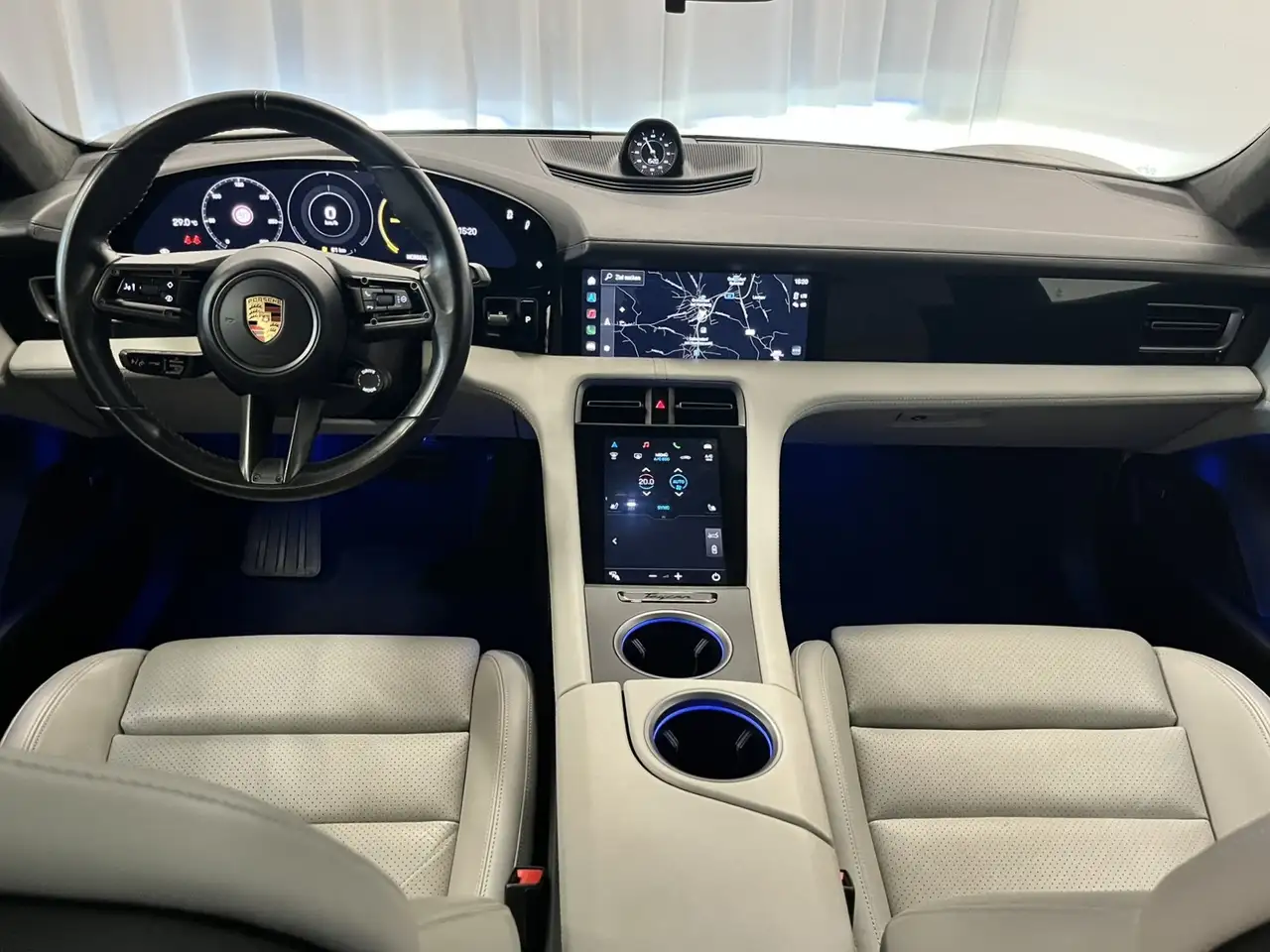 Porsche Taycan *Sport Chrono / BOSE / Panorama*, миниатюра 10