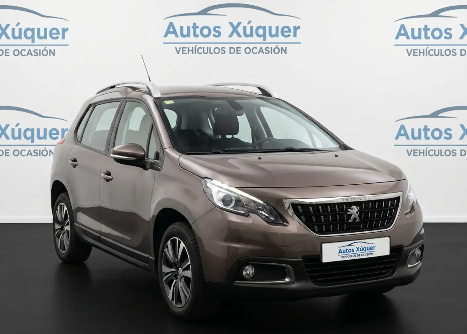 Peugeot 2008 1.5 BlueHDI S&S Signature 100 Gris - 2