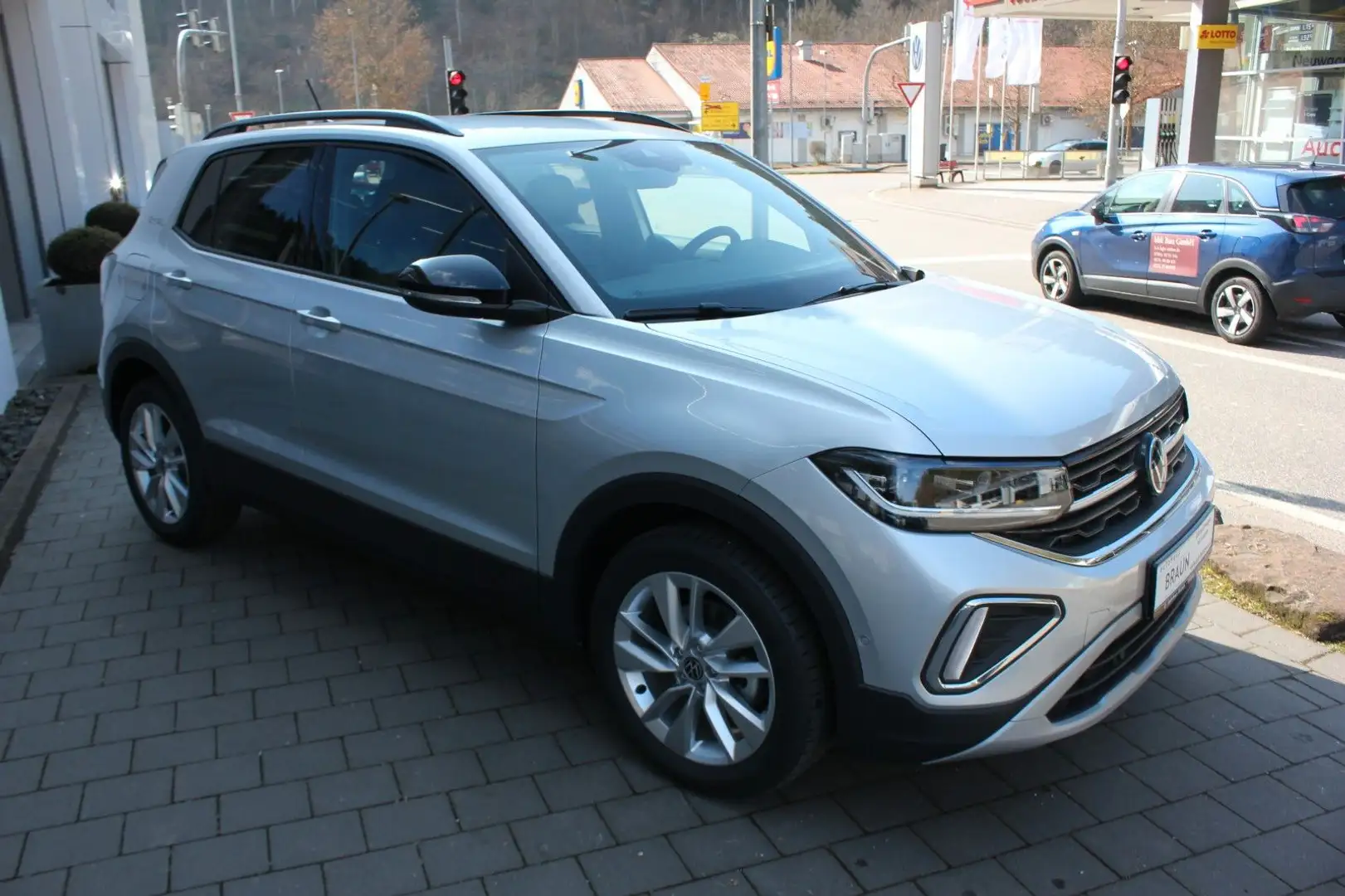 Volkswagen T-Cross 1.0 TSI Goal Navi,ACC,SHZ,PDC,LED Silber - 2